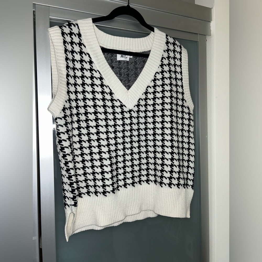 Houndstooth sweater vest